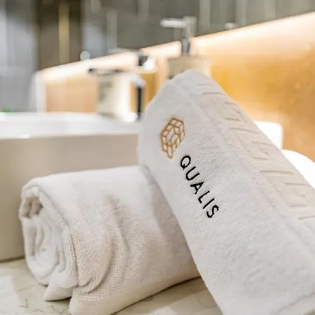 Artclass Coresi Апартаменты