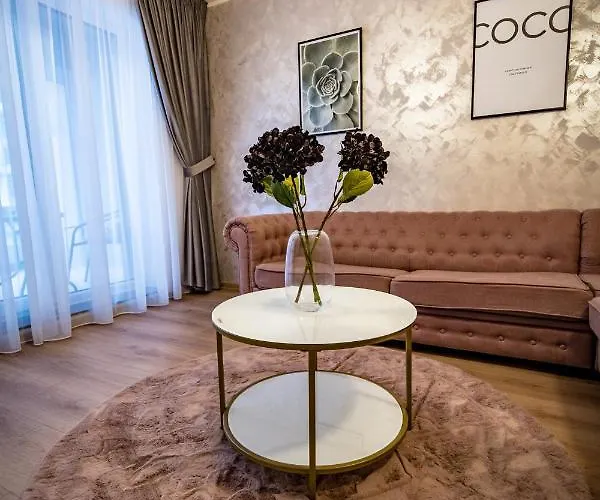 Artclass Coresi Appartement *