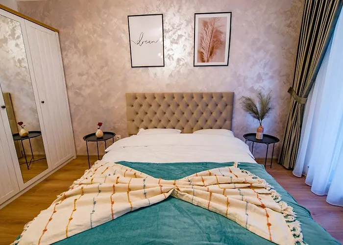 Artclass Coresi Appartement *